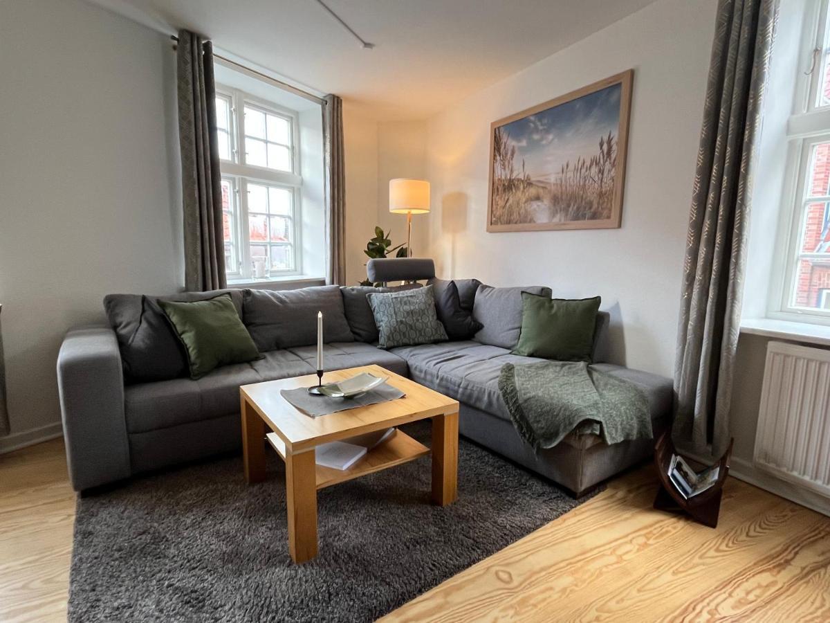 Lykkefund - Ferienwohnung in Hafennähe Glückstadt Exterior foto